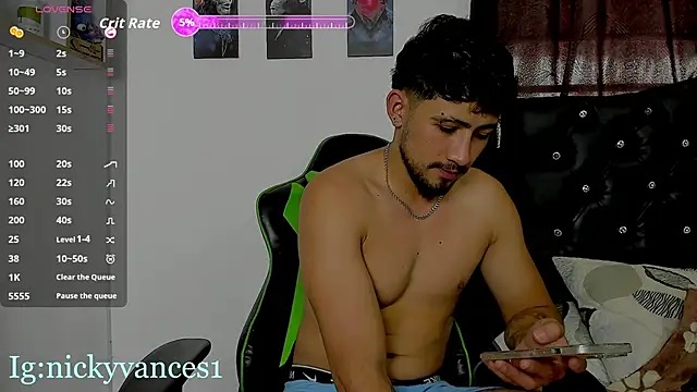 Snapshot of nicky_vances chatting on February 27, 4:18 pm nicky vances online show from February 27, 4:18 pm