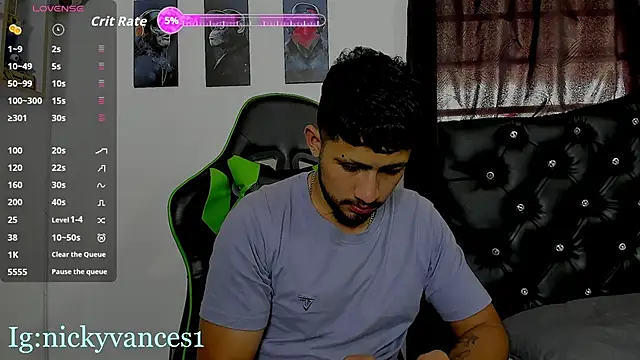 Snapshot of nicky_vances chatting on March 8, 8:23 pm nicky vances online show from March 8, 8:23 pm