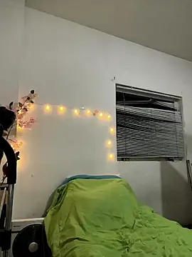 melisabunnny online show from January 10, 7:43 am