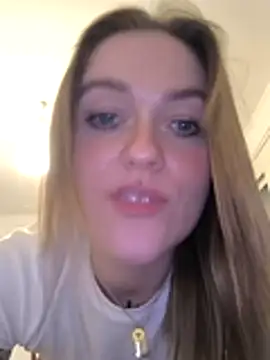 Snapshot of Goldloeckchen159 chatting on February 19, 8:49 pm Goldloeckchen159 online show from February 19, 8:49 pm