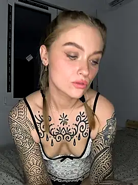 Goldloeckchen159 online show from May 8, 8:25 pm
