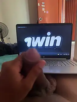 Snapshot of AlexisHub03 chatting on March 14, 10:15 pm AlexisHub03 online show from March 14, 10:15 pm