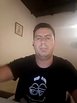 Snapshot of walwan85 chatting on October 6, 8:39 pm walwan85 online show from October 6, 8:39 pm