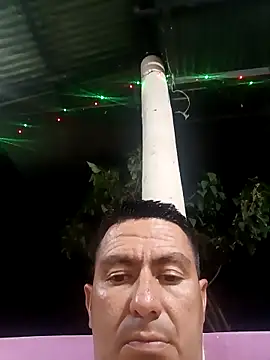 Snapshot of walwan85 chatting on December 19, 1:12 am walwan85 online show from December 19, 1:12 am