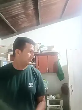 Snapshot of walwan85 chatting on January 10, 11:23 am walwan85 online show from January 10, 11:23 am