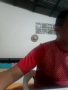 Snapshot of walwan85 chatting on January 17, 11:08 pm walwan85 online show from January 17, 11:08 pm