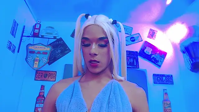 Snapshot of SARA_VAL3NTINA_ chatting on January 1, 1:05 pm SARA VAL3NTINA  online show from January 1, 1:05 pm