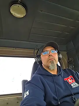 Snapshot of KrazyLegz chatting on March 27, 5:34 pm KrazyLegz online show from March 27, 5:34 pm