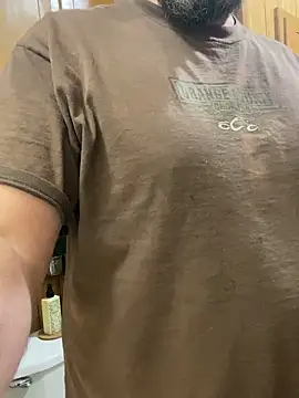 Snapshot of bigJohnson223 chatting on February 20, 2:51 am bigJohnson223 online show from February 20, 2:51 am