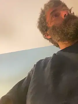 Snapshot of bigJohnson223 chatting on November 6, 5:41 am bigJohnson223 online show from November 6, 5:41 am