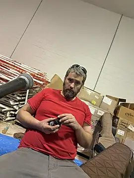 Snapshot of bigJohnson223 chatting on February 17, 7:42 pm bigJohnson223 online show from February 17, 7:42 pm