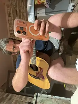 Snapshot of bigJohnson223 chatting on March 9, 4:38 am bigJohnson223 online show from March 9, 4:38 am