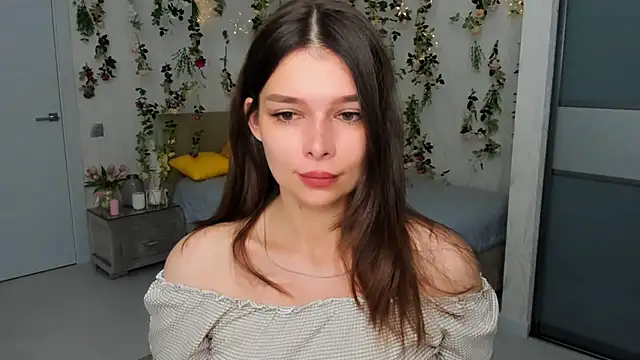 ContinentOfTranquility online show from September 20, 4:02 am