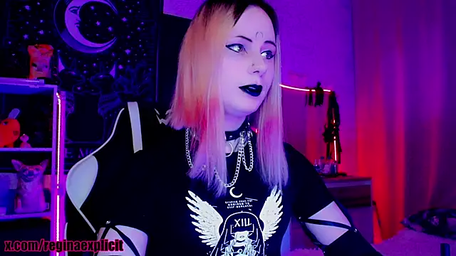 snake  bites online show from February 3, 10:11 pm