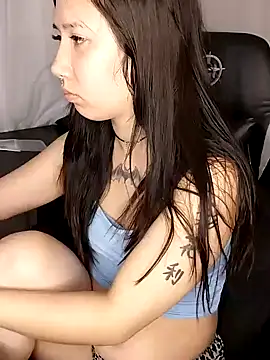 Snapshot of Japabaixinha chatting on January 2, 2:43 am Japabaixinha online show from January 2, 2:43 am