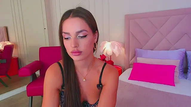 BellaHalles online show from February 10, 11:36 am