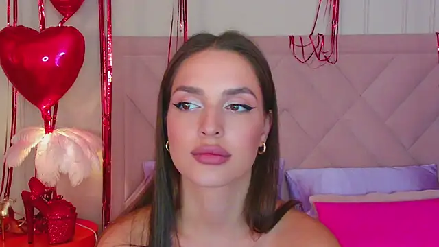 BellaHalles online show from February 15, 2:44 pm