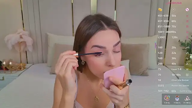 BellaHalles online show from February 23, 5:38 am