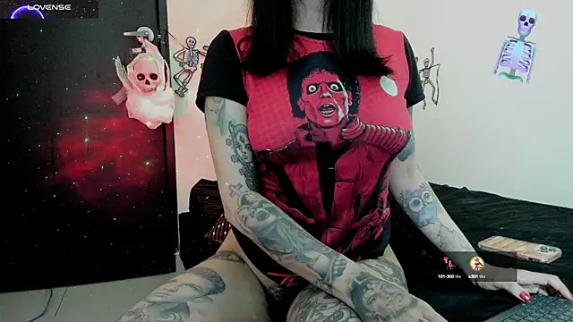 Snapshot of aiko_black93 chatting on September 22, 12:12 am aiko black93 online show from September 22, 12:12 am