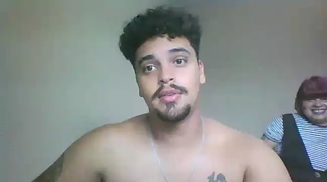 Snapshot of Xcumshot33 chatting on January 13, 6:38 pm Xcumshot33 online show from January 13, 6:38 pm