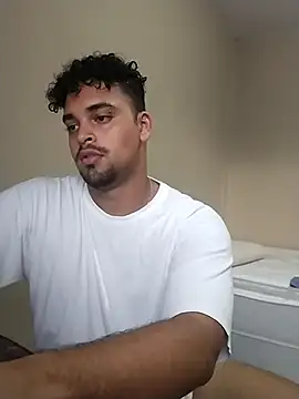 Snapshot of Xcumshot33 chatting on March 11, 8:20 pm Xcumshot33 online show from March 11, 8:20 pm