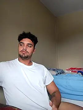 Snapshot of Xcumshot33 chatting on March 21, 12:28 pm Xcumshot33 online show from March 21, 12:28 pm