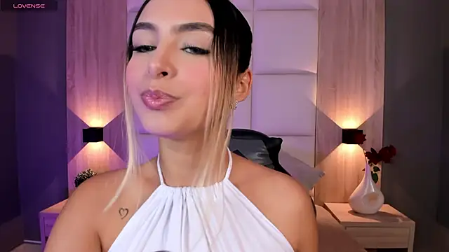 bella1207 online show from September 30, 8:03 pm