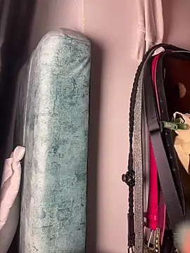 solecito 22 online show from February 13, 1:50 am