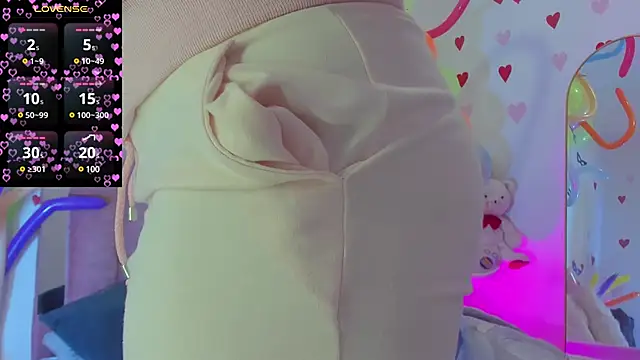 LoveQueen2 online show from February 28, 11:58 am