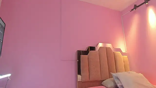 LoveQueen2 online show from September 26, 11:47 am