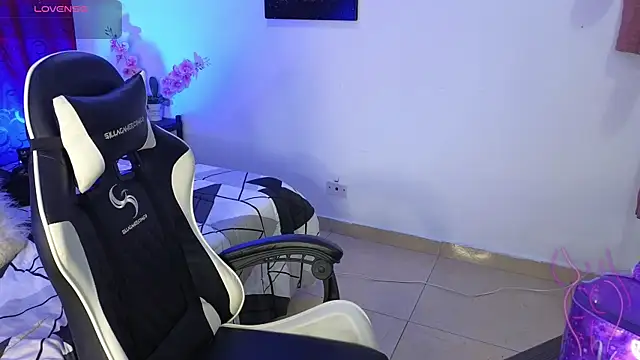 Majuu   online show from November 30, 12:09 pm