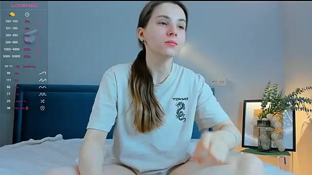 DonnaBurkee online show from February 9, 4:07 pm