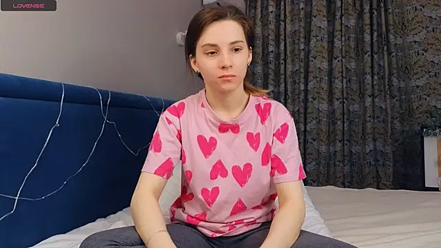 DonnaBurkee online show from March 10, 4:14 pm