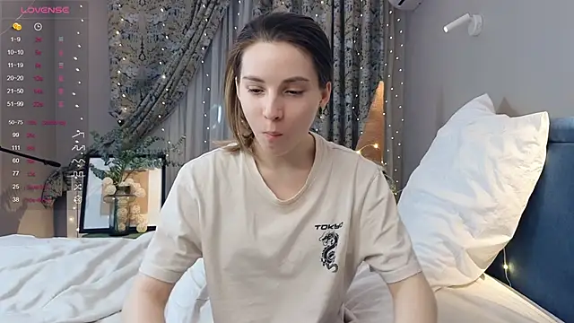 DonnaBurkee online show from March 13, 4:12 pm