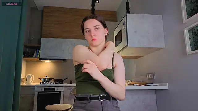 DonnaBurkee online show from June 28, 4:40 am