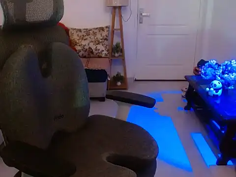 InayatSingh online show from April 18, 7:07 pm