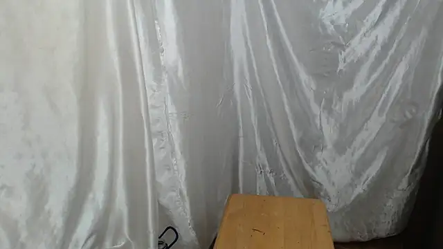 Burberrry  online show from September 24, 6:55 pm