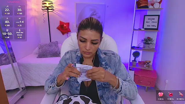 SALOOMEE   online show from March 8, 11:05 am