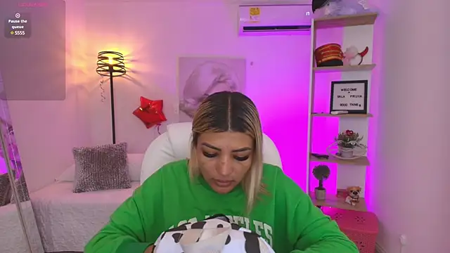 SALOOMEE   online show from March 11, 11:01 am