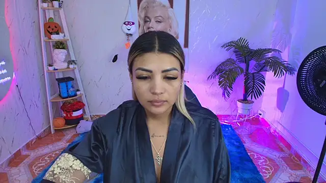 SALOOMEE   online show from November 18, 11:25 am