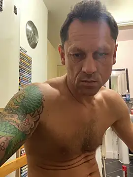 Yourhotboy 42 online show from February 3, 9:18 pm