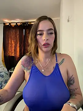 Snapshot of Alessandra_Schmoll chatting on June 2, 3:36 pm Alessandra Schmoll online show from June 2, 3:36 pm