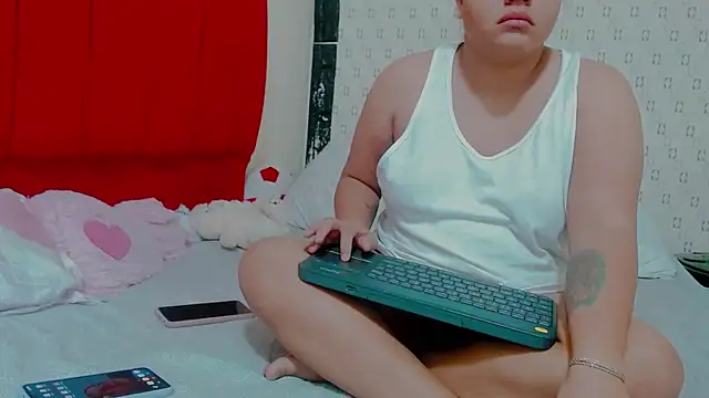 Snapshot of brunnette_hot chatting on January 28, 10:45 am brunnette hot online show from January 28, 10:45 am
