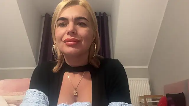 DESIREjenny online show from December 16, 8:09 am