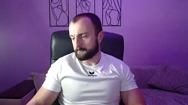 brindlefly6969 online show from October 18, 11:00 am