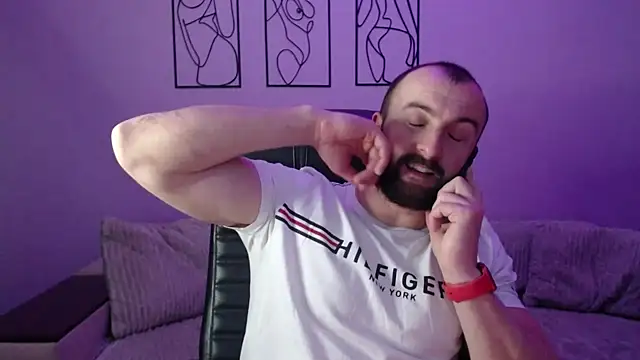 brindlefly6969 online show from December 20, 12:12 pm