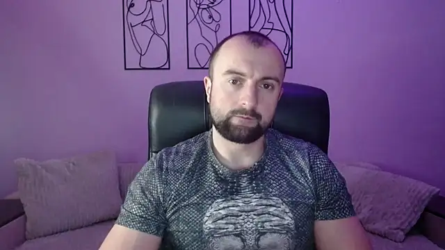 brindlefly6969 online show from February 9, 11:36 am