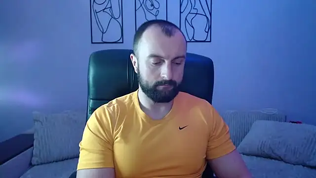 brindlefly6969 online show from March 10, 11:26 am