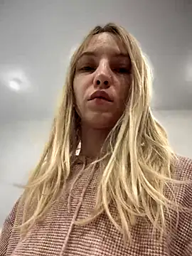 Adelina0001 online show from December 7, 6:48 pm