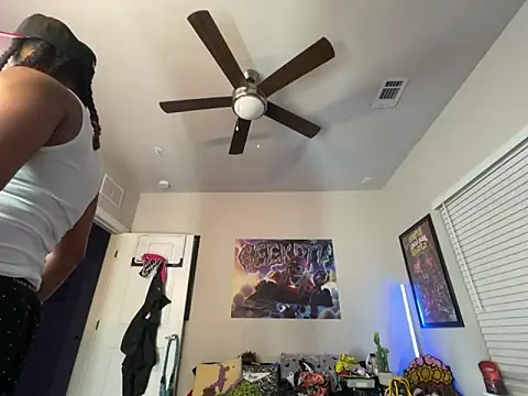 4EVAGLACIERS online show from November 28, 4:59 am